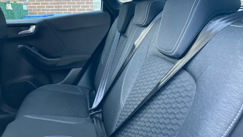 Ford Puma 1.0 EcoBoost Hybrid mHEV Titanium Design 5dr DCT Petrol Hatchback